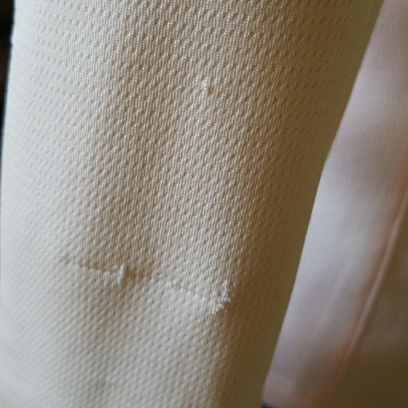 Under Armour sleeves(sold in the store) - Picture 4 of 5